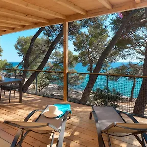 Pine Glamping Homes Ferienpark Pakoštane