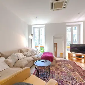 https://lovely-large-familial-apartment-in-central-nice-ten.fr-provencehotel.com
